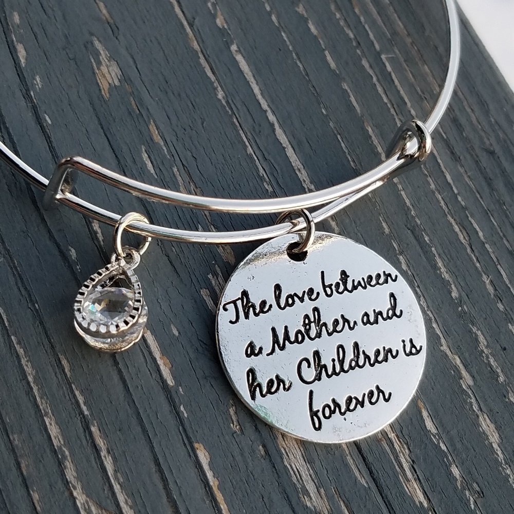 Mother bracelet, one size fits all bracelet